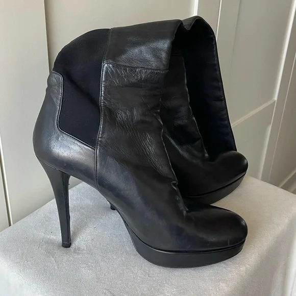Stuart Weitzman 50:50 Leather Over the Knee Boots - Picture 2 of 5